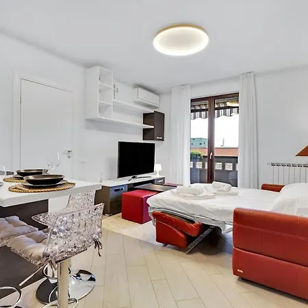 Art&comfort - 2 Passi Dalla Stazione شقة