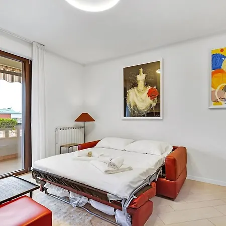 Art&comfort - 2 Passi Dalla Stazione شقة